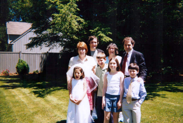 2004-06 Bridget, Mary, Bruce, Celia, Jan, Cass, Steve, Matty, Twins' First Communion 15P-017
