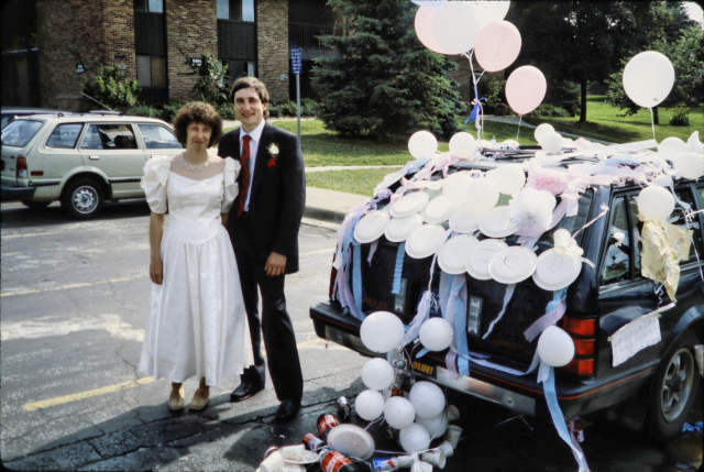 1990-06-29 Jan and Bruce by Decorated Car, Bruce and Jan's Wedding J17S-10