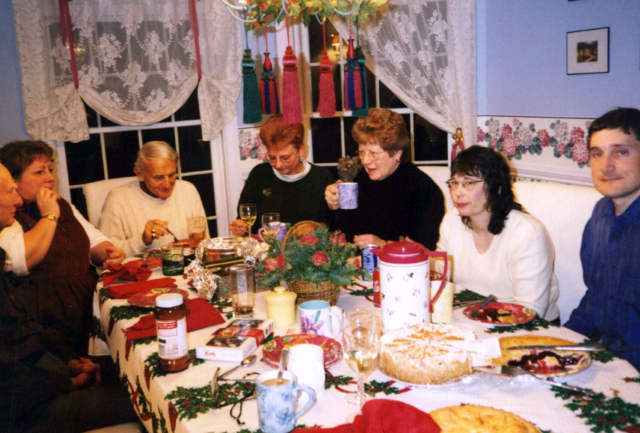 1999-12 Christmas Dinner, Little Fox, Norwalk, CT 21P-20