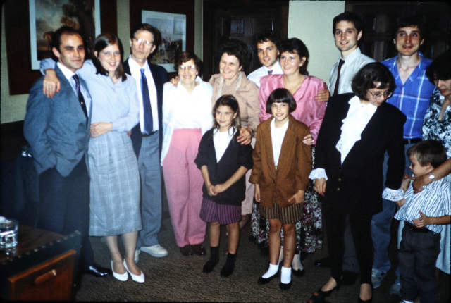1990-09-14 Wagar Family, Rehearsal Dinner at Brocks J16S-03