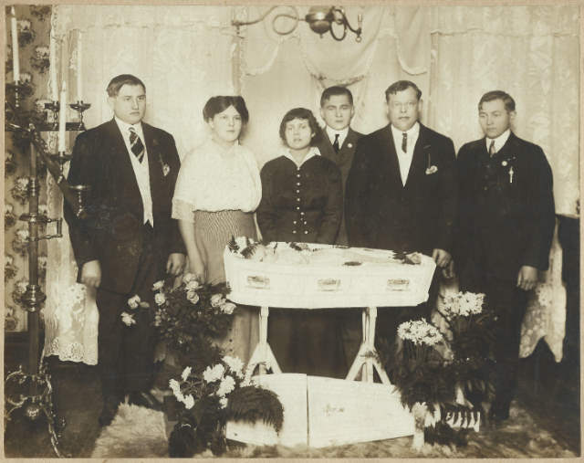 1913ish Possible Delyanas Baby Funeral