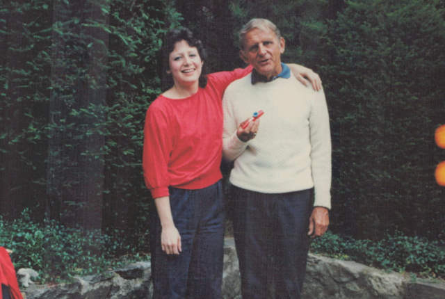 1985-05 Barb and Ed with Kazoo D27P-025