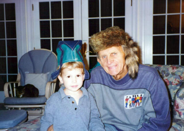 1996-10 Celia, Ed, Little Fox, Norwalk, CT G10P-24