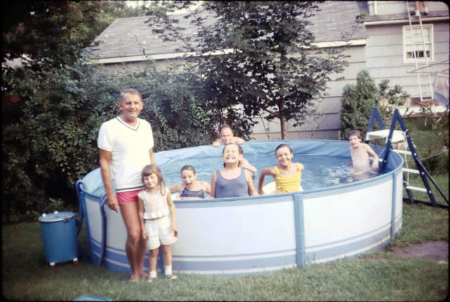 1967-09 Ed, Mary, Girls in Pool E30S-18