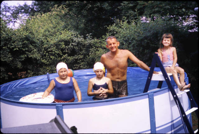 1967-08 Sue, Barb, Ed, Mary in Pool E29S-22