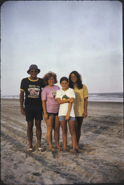 1974-08 Ed, Sue, Mary, Barb on Brigantine Beach, NJ C13S-05